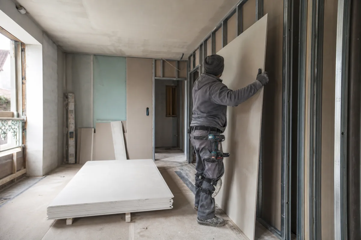 Rendement plaquiste par jour : les m² réellement posés